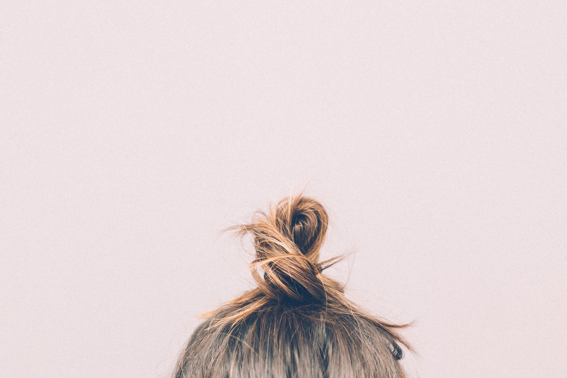 一名女士的頭髮